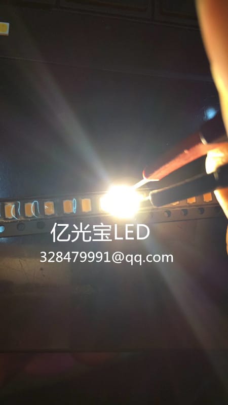 500pcs 3020 Warm white light SMD light-emitting diode SMD LED Lamp bead free shipping Size:3.0*2.0*1.3 mm 0.06W CCT:2800-3500k