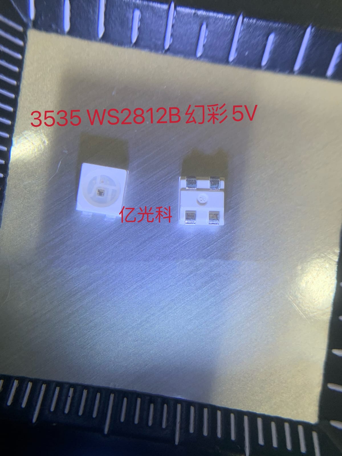 100PCS SK6812 WS2812B IC Bulit in 3535 RGB SMD Addressable Digital RGB Full Color LED Chip Pixels Light Bead DC5V
