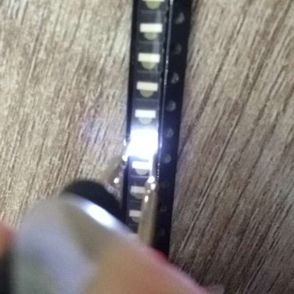 1000pcs LED lamp bead SMD 1204 side white 1206 side lying 3216 super bright thick bottom 2.0 thick LED light emitting diode